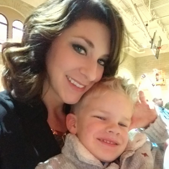 Meet your Posher, Erin - Picture 1 of 1